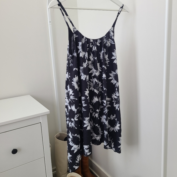 Tunic Style Dress - Picture 5 of 5